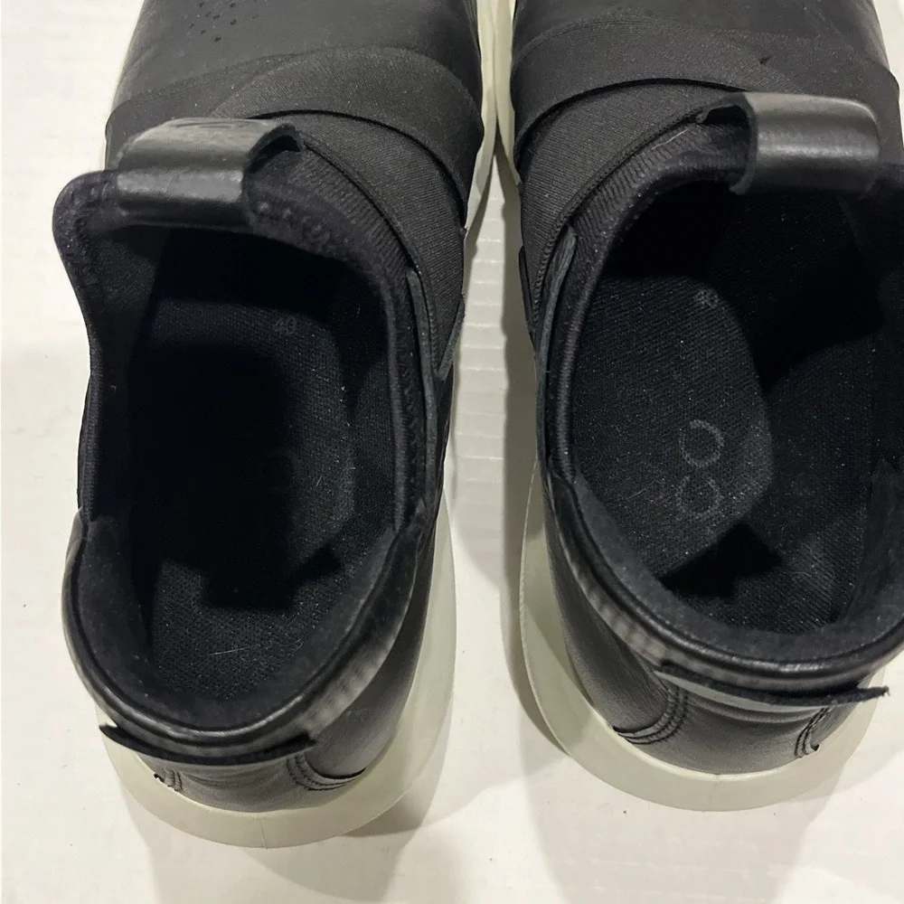 Ecco Scinapse Band Men's Black Leather Sneaker Size 7/ 40 EU Walking Shoe